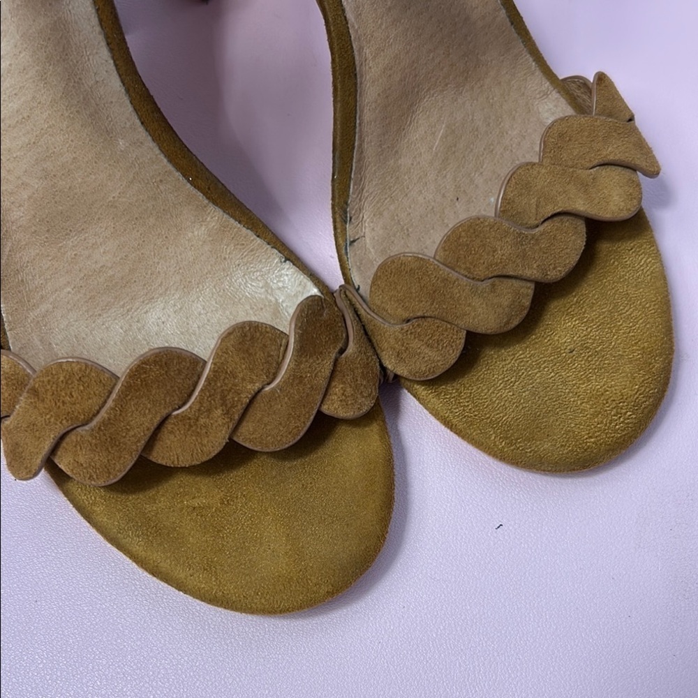 Jeffrey Campbell Lindsay Tan Scalloped Heels - Picture 2 of 10